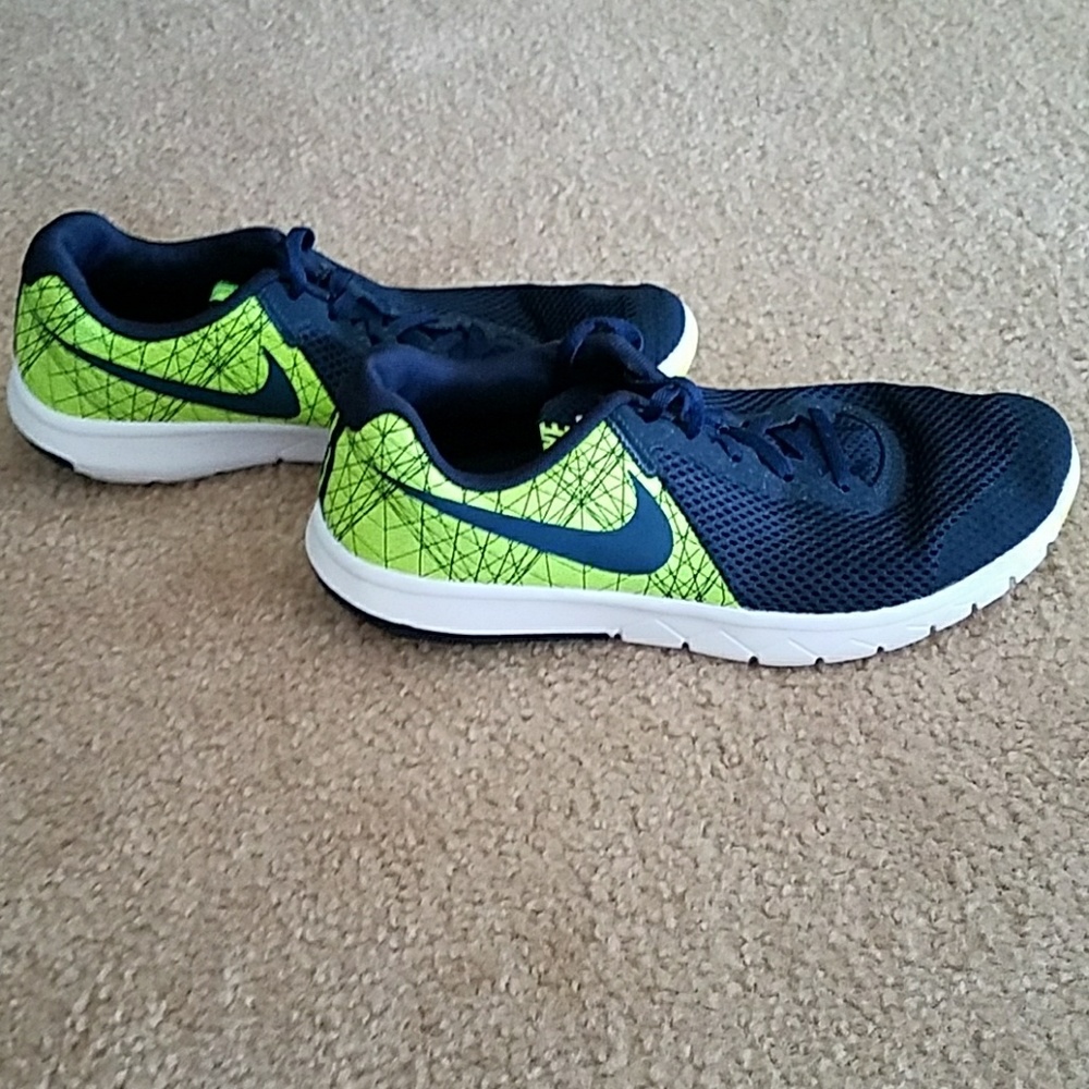 Boys Nikes